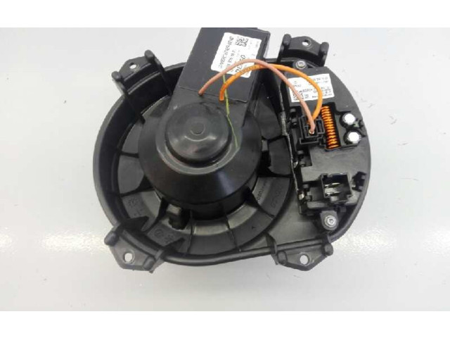 Вентилятор печки    A2469061601, A2229060303   Mercedes-Benz GLA W156