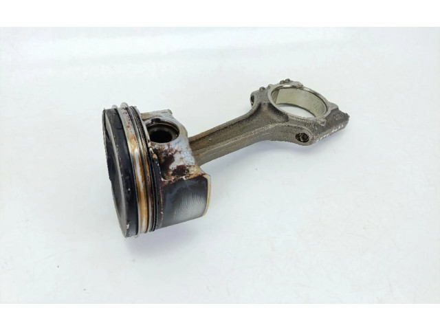 Поршень с шатуном DNU 06K107065AG Volkswagen Golf VII