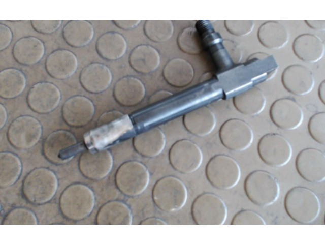 Vstřikovač 73905D Mazda 323