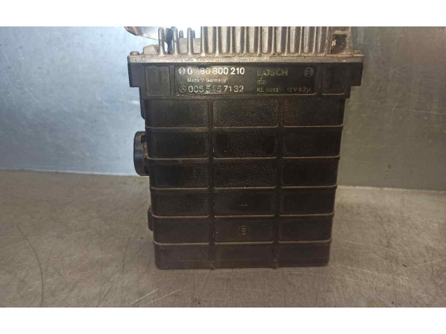 Řídící jednotka 0055457132, 0280800210 Mercedes-Benz E W124 1991