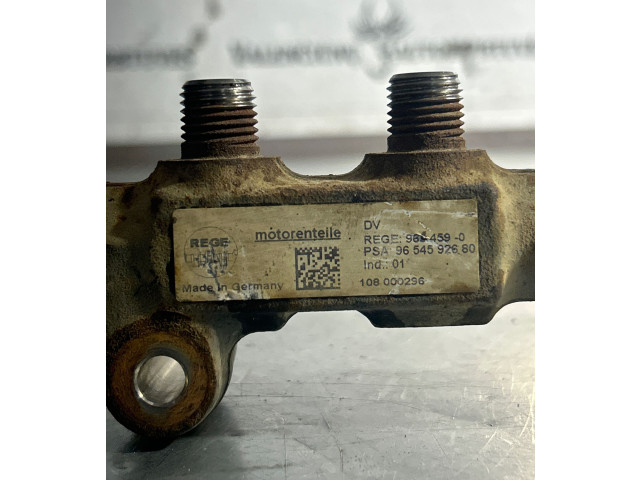 Vstřikovací lišta 9654590, 9654592680   Citroen Berlingo     