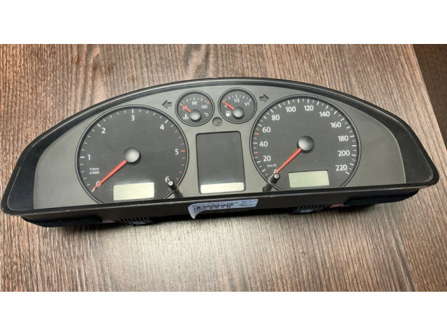 Přístrojová deska Volkswagen Transporter - Caravelle T5 2008 7H0920851C, 7H0920851S