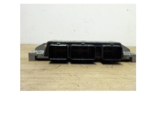 Блок управления двигателя 8200774747, 8200774747   Renault Twingo II