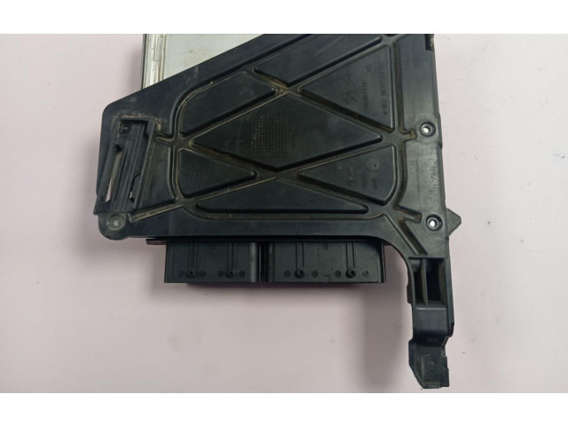 Блок управления двигателем Блок управления 9832694380   Peugeot Partner III