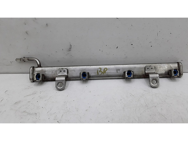 Vstřikovací lišta 04891575AA Dodge Caliber