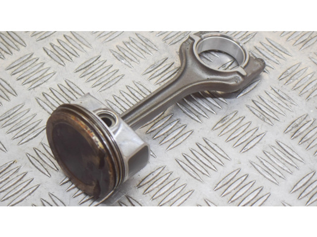 Píst 04E198401P, 04C107065AE Volkswagen Polo V 6R pro benzínový motor 1.0 CHYB