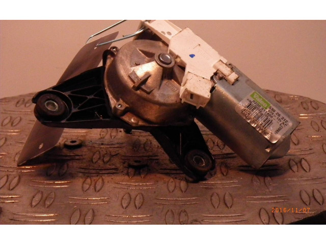 Моторчик заднего дворника 8200311486    Renault Twingo II