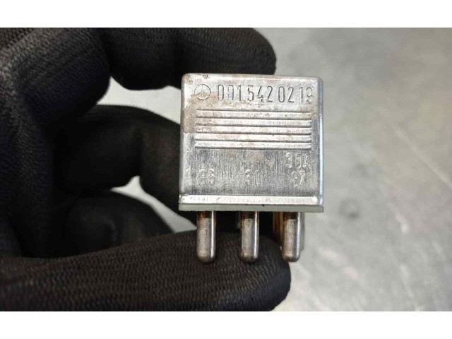 Pojistková skříňka 0015420219 Mercede-Benz S W116 1981