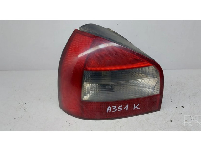 Задний фонарь левый 8L0945095, 8L0945095B Audi A3 S3 8L 1996-2003 года