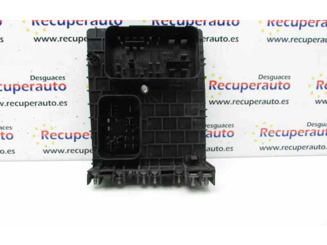 Pojistková skříňka 1K0937124N Volkswagen PASSAT