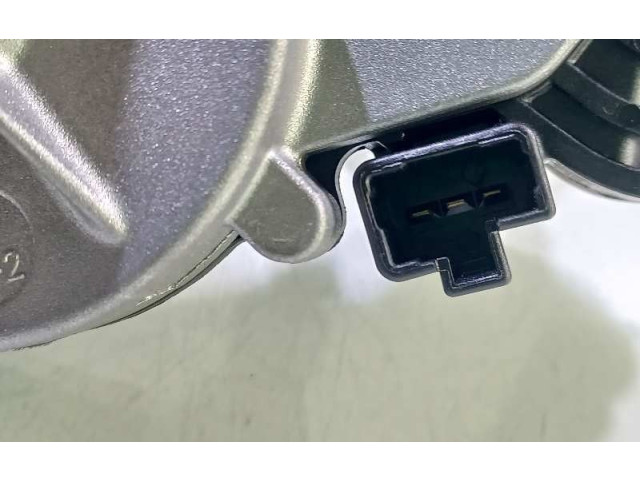 Моторчик заднего дворника 98700J7000, 0390205069    KIA Ceed