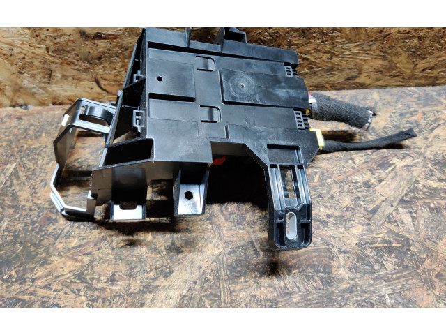 Блок предохранителей 9806192580 Citroen C3 Aircross