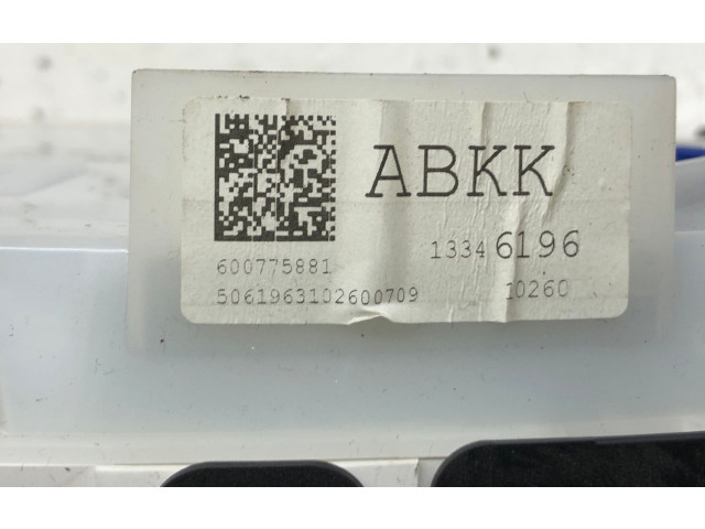 Панель приборов 13346196, 13346196   Opel Meriva B       