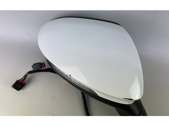 Зеркало электрическое Volkswagen Golf VIII 2019 - года