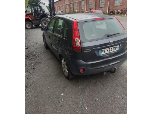 Радио/ проигрыватель CD/DVD / навигация Ford Fiesta  2006 - 2008 года 1927597      