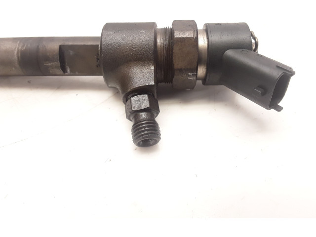 Vstřikovač 0445110119   Alfa Romeo 166  pro naftový motor 2.4  