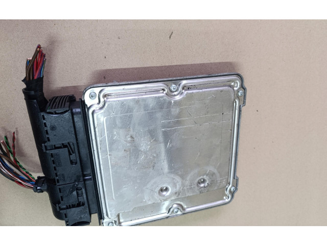 Řídící jednotka 070906016AJ Volkswagen Multivan T5 2009