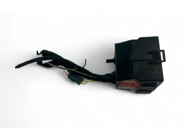 Блок предохранителей 4733036 Saab 9000 CS