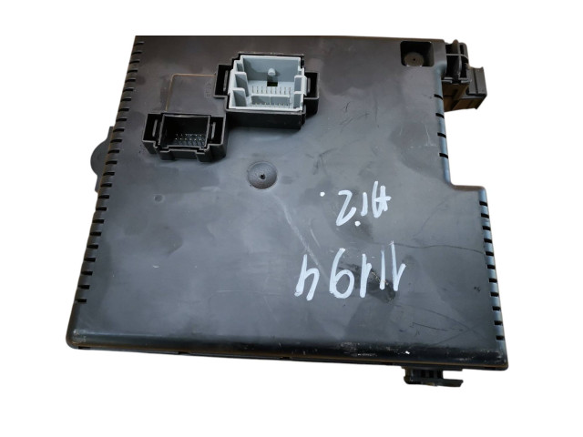 Блок предохранителей 30728512, 06W384   Volvo XC90    