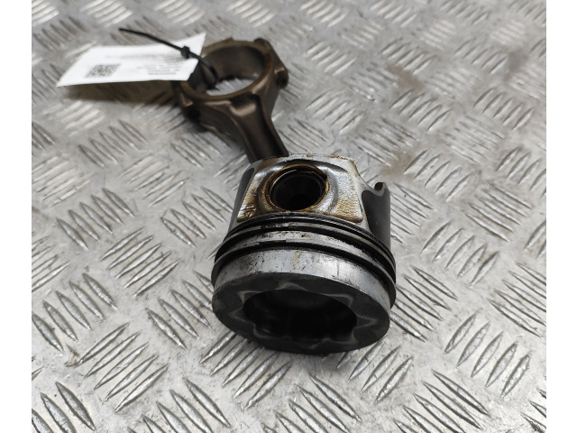 Поршень CBAB 03L107065G, 038105401J Volkswagen PASSAT B6