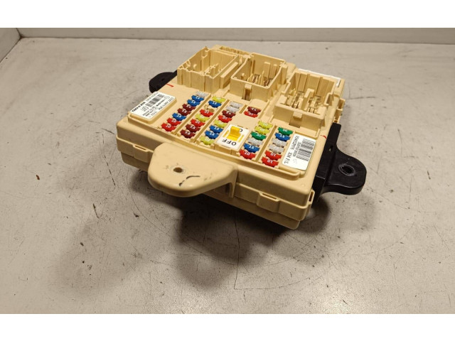 Блок предохранителей 954002P976   KIA Sorento