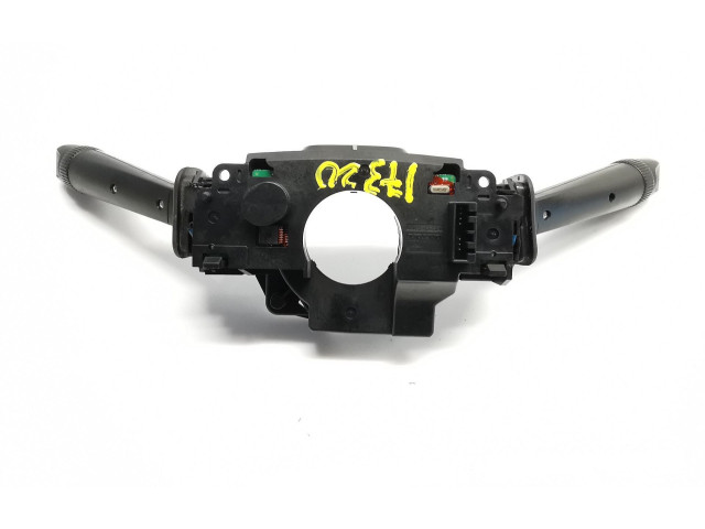 Ручка стеклоочистителей 30669757 Volvo V70