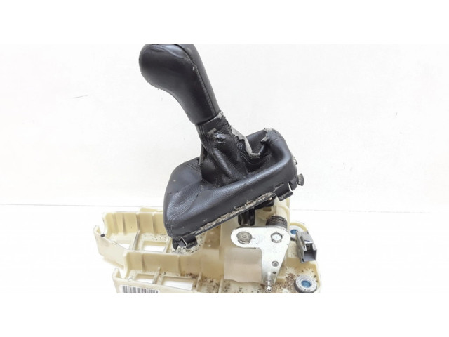 Механизм переключения передач (кулиса) (в салоне)