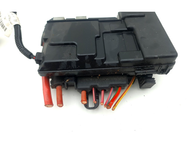 Блок предохранителей 30659092 Volvo S60