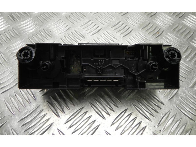 Блок управления климат-контролем 6V0820045B, Y742   Skoda Fabia Mk3 (NJ)