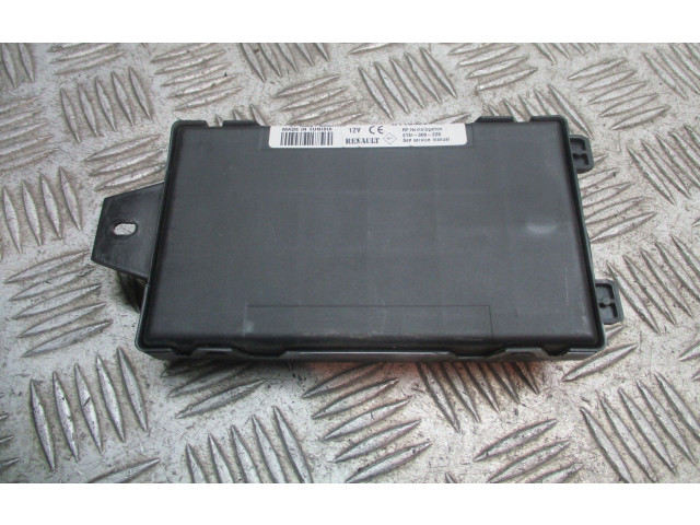 Блок предохранителей 8200260245A Dacia Logan I