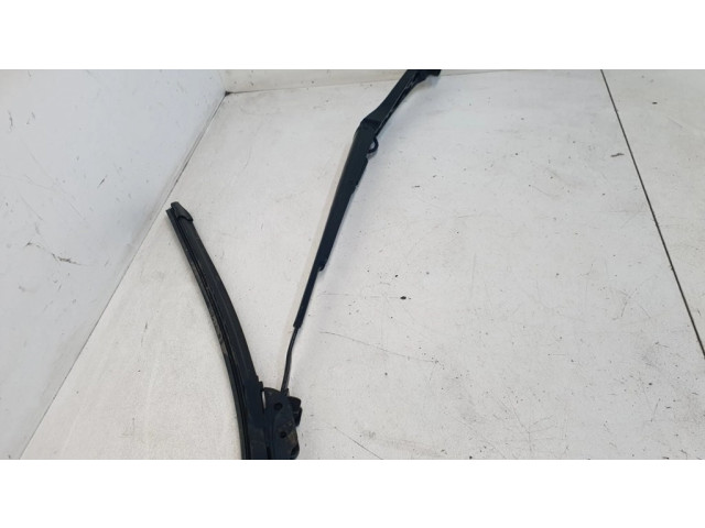 Ножка стеклоочистителей лобового стекла