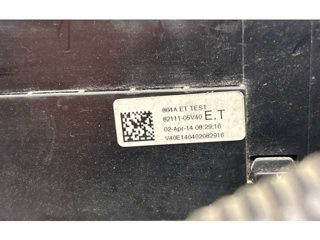 Pojistková skříňka 8211105V40, V40E140402082916 Toyota Avensis T270 2014