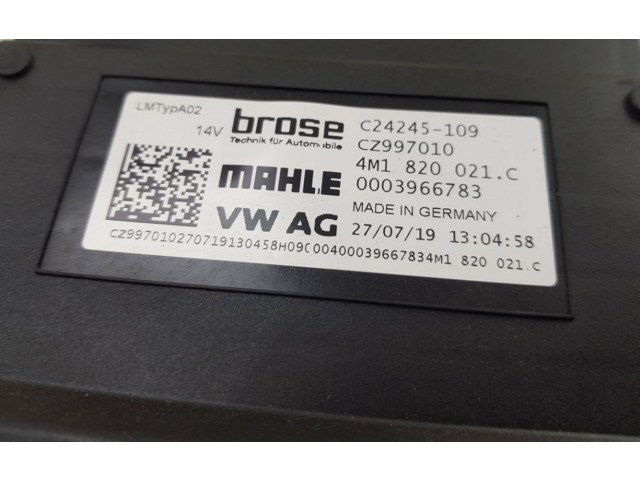 Вентилятор печки    4M1820021C   Audi e-tron