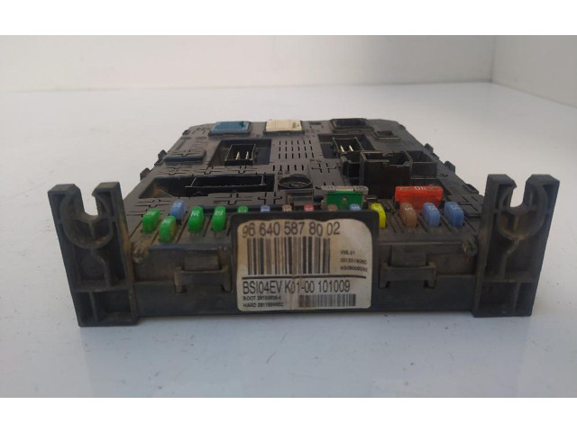   Pojistková skříňka 966405878002, 9664058780   Citroen Berlingo 2010