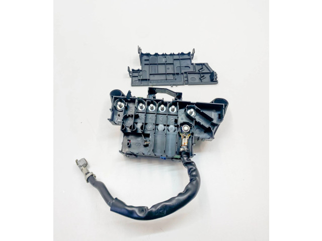   Pojistková skříňka A2305450403, A2305450801   Mercedes-Benz SL R230 2008