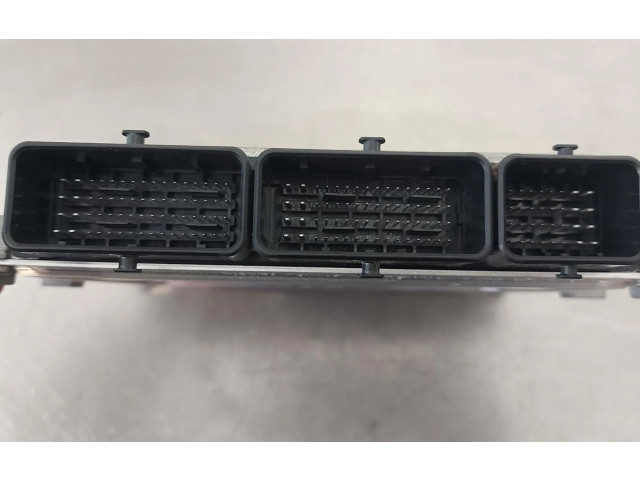 Блок управления двигателем Блок управления 237109221R   Renault Clio III