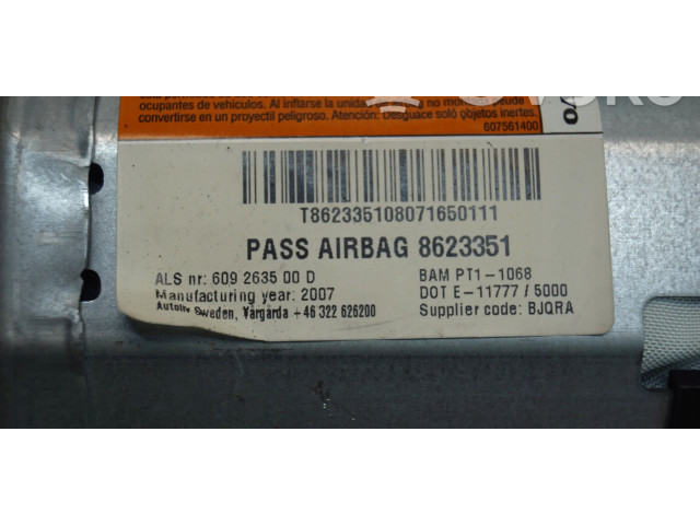 Подушка безопасности пассажира 8623351   Volvo C30