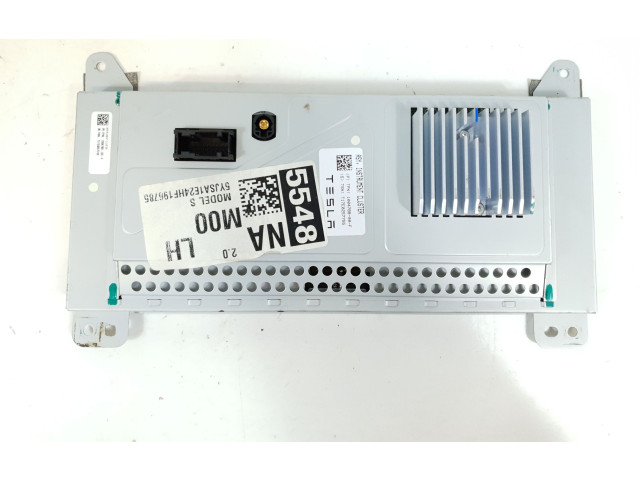 Панель приборов 1004788-00-F Tesla Model S