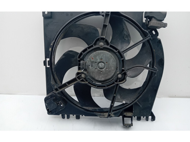 Вентилятор радиатора     8200688375    Renault Clio III 