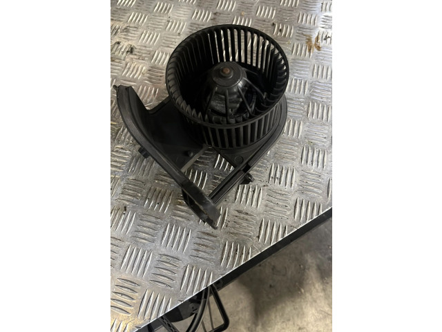 Вентилятор печки    7701049076   Renault Clio II