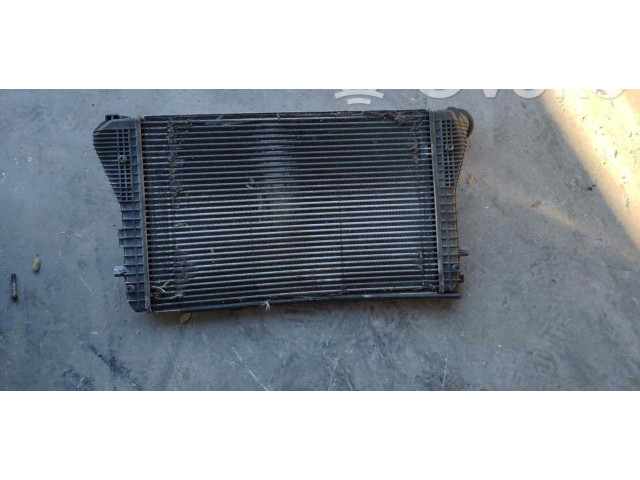 Интеркулер 1K0145803 Skoda Octavia Mk2 (1Z)