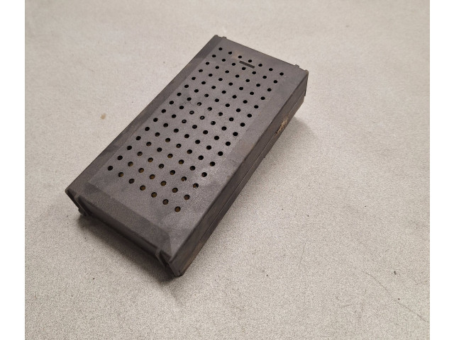 Блок предохранителей 8645410, 8645411 Volvo V70