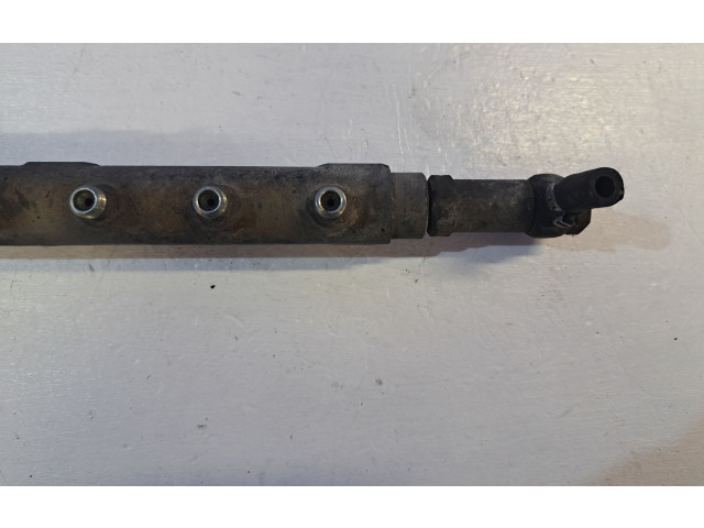 Топливная рампа 8658252 Volvo S60 для двигателя D 5244 T