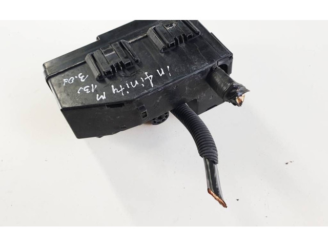 Блок предохранителей Infiniti M Y51