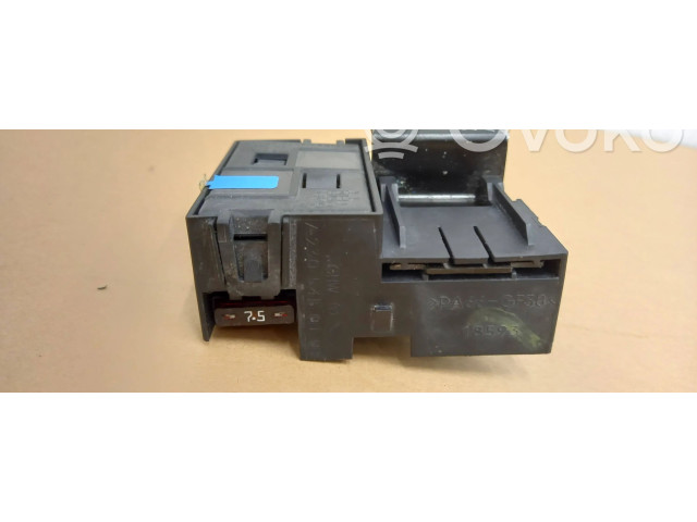 Блок предохранителей A2305450101 Mercedes-Benz SL R230