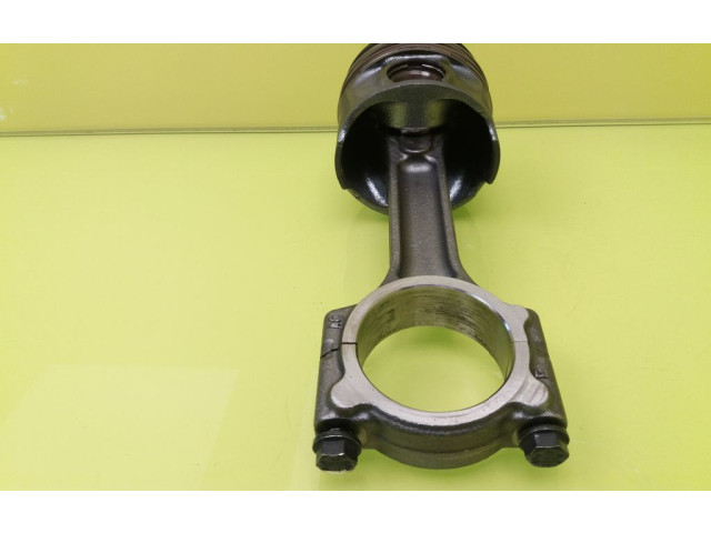  Поршень  7701475074  Citroen Xantia  