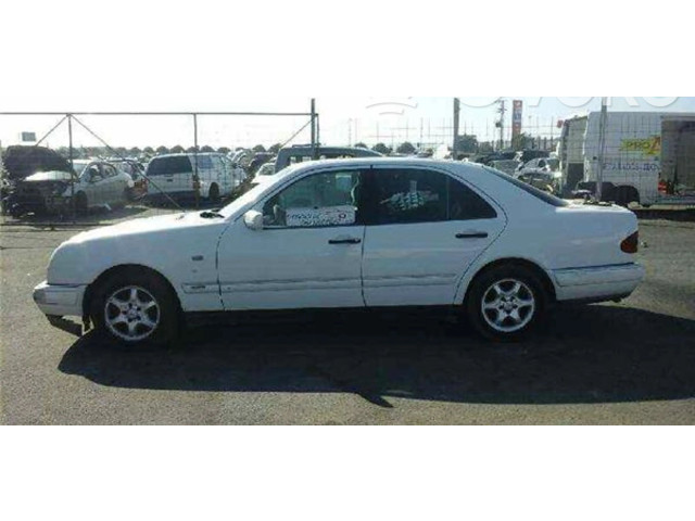 Блок управления 0281001620, A0225453932   Mercedes-Benz E AMG W210