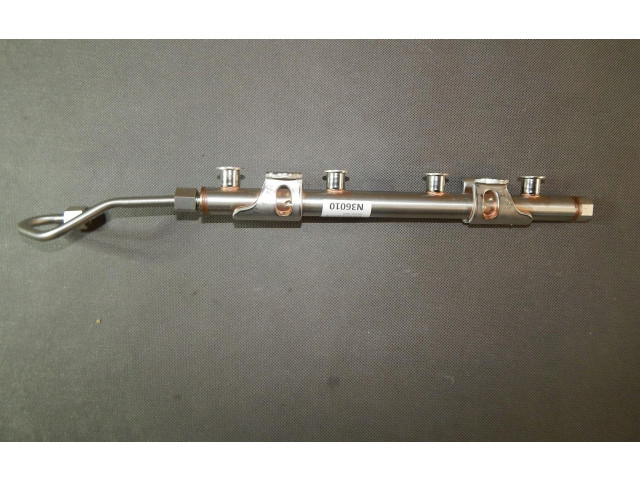 Топливная рампа 04F133320D   Skoda Kodiaq  