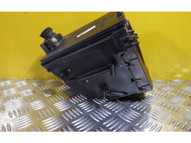 Блок предохранителей 038131501AN Jeep Patriot