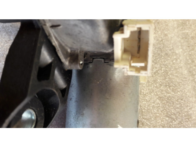 Двигатель стеклоочистителя заднего стекла